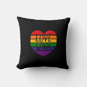 Love Wins Rainbow Heart Kussen