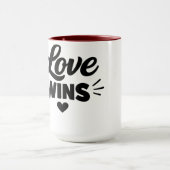 Love Wins Romantic Quote Coffee Mug – Cute Valenti Mok (Midden)