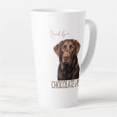 Loved By A Chocolate Lab Labrador Dog Lover  Latte Mok (Rechterhoek)