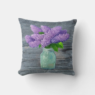 Lovely Lilacs in Rustic Mason Jar Kussen