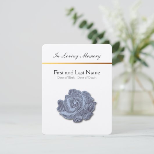 Loving Memory Roos 3 Begrafenisaankondiging Kaart (Staand voorkant)