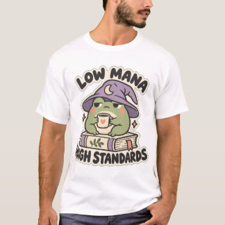 Low Mana Hoge Standaarden Cozy Frog Wizard T-shirt