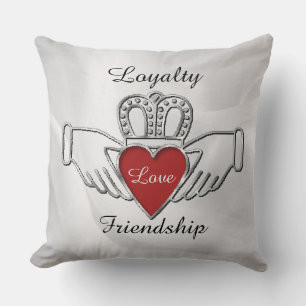 Loyalty Love Friendship Claddagh White Pillow Kussen