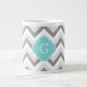 Lt. 2 Gray White Chevron Aqua Monogram Extra Grote Mok (Voorkant)