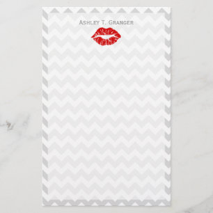 Lt Gray White Chevron, Red Lipstick Kiss Briefpapier