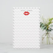 Lt Gray White Chevron, Red Lipstick Kiss Briefpapier (Staand voorkant)