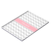 Lt Gray White Chevron Zigzag Pink Naam Monogram Notitieboek (Linkerzijde)