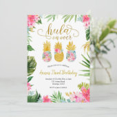 Luau Pineapple Girl Birthday Invitation (Debout devant)