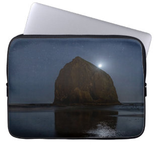 Lucht boven Haystack Rock Cannon Beach, Oregon Laptop Sleeve