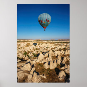 Luchtbeeld van hete luchtballon, Cappadocië Poster