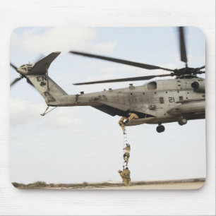 Luchtmachtpararescutie voert gevechtseenheid 4 uit muismat