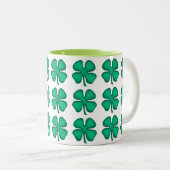 Lucky 4 Leaf Irish Clover mok met twee toon (Voorkant rechts)