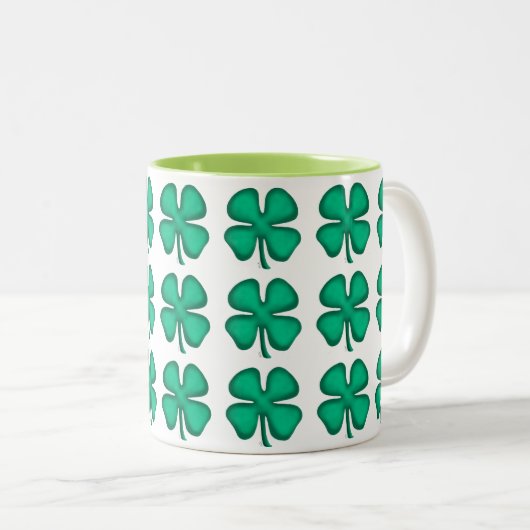 Lucky 4 Leaf Irish Clover mok met twee toon (Voorkant rechts)