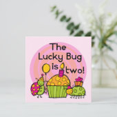 Lucky Bug Cupcake 2e Verjaardag T-shirts en gesche Kaart (Staand voorkant)