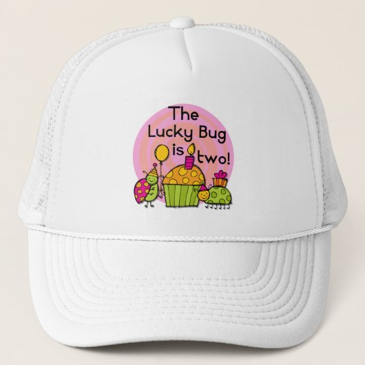 Lucky Bug Cupcake 2e Verjaardag T-shirts en gesche Trucker Pet (Voorkant)