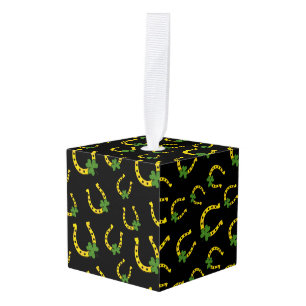 Lucky Golden Hoefijzer met Shamrock op Black Kubus Ornament