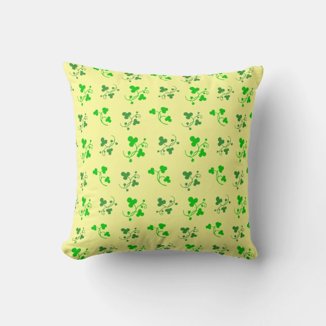 Lucky Green Shamrocks Kussen (Voorkant)