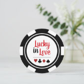 Lucky in Love Poker Chip Black White Weddenschap Kaart (Staand voorkant)