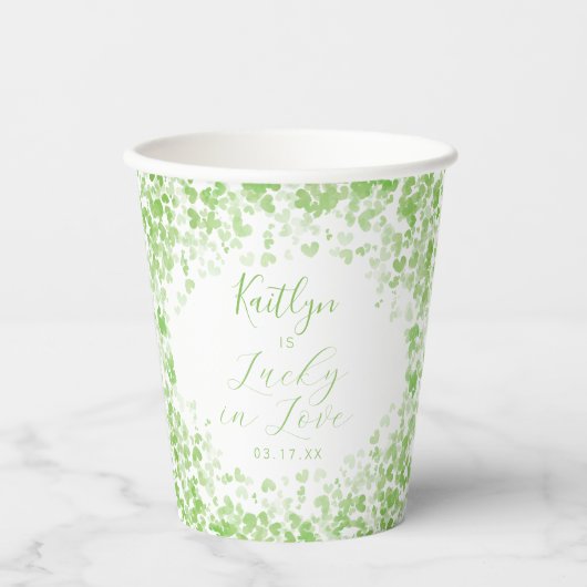 Lucky In Love St. Patrick's Day Bruidsfeest Papieren Bekers (Voorkant)