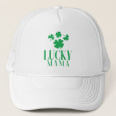 Lucky Mama Trucker Hat – Clover Cutie Vibes Trucker Pet (Voorkant)