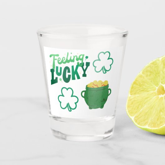 Lucky met een potje goud shot glas (Voorkant)