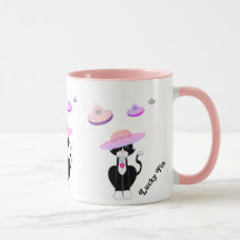 Lucky Tuxedo Cat en vliegende schotels