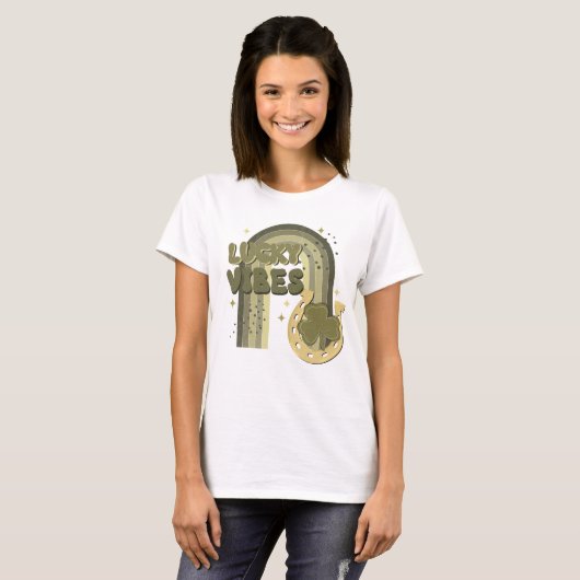 Lucky Vibes Boho Rainbow St Patrick's Day Irish T-shirt (Voorkant volledig)