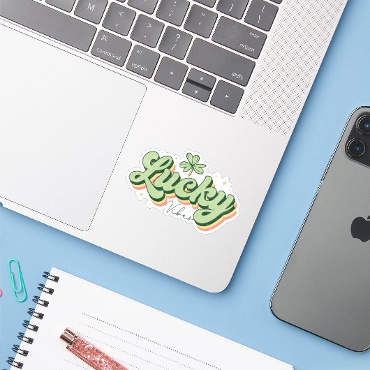 Lucky Vibes St. Patrick's Day Vinyl Sticker (Laptop met iPhone)