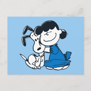 Lucy Hugging Snoopy Briefkaart