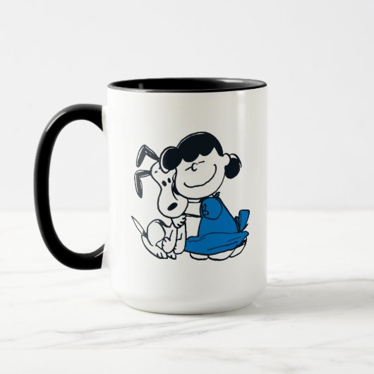 Lucy Hugging Snoopy Mok (Links)