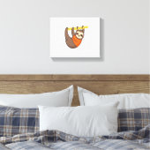 Luiaard Hangen op Branch met Sinaasappel Canvas Afdruk (Insitu (Slaapkamer))