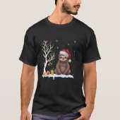 Luiaard Kerstman Hoed Feestelijke Boom Licht Kerst T-shirt (Voorkant)
