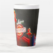 Luigi's Banden Latte Mok (Voorkant)