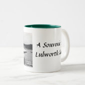 Lulworth Cove Souvenir Mok (Voorkant rechts)