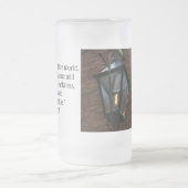 Lumière Sur La Façon De Verre Frosted Bière Mug (Centre)