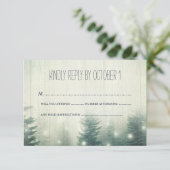 Lumières de forêt | Mariage rustique | RSVP (Debout devant)