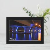 Lumières de nuit à Miami - invitation (Debout devant)