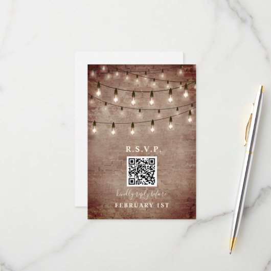 Lumières Vintage Briques Mariage QR RSVP (Devant/Arrière en situation)