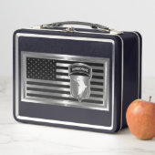 Lunch Box 101e division aéroportée avec le drapeau américain (En situation)