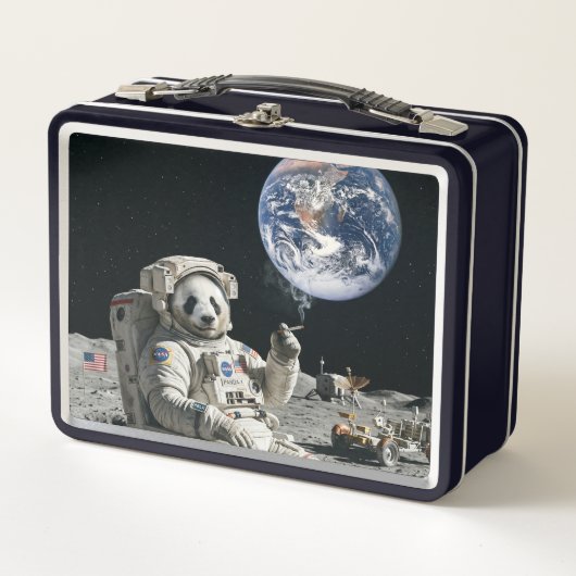 Lunch Box A panda smoking a cigarette on the moon (Devant)