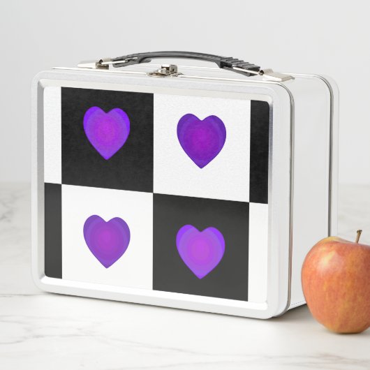 Lunch Box B&W Purple Hearts Beating (En situation)