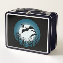 Chauves-souris et arbres contre la lune