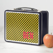 Lunch Box Checkerboard Black Gold School Kids NOM Fun (En situation)