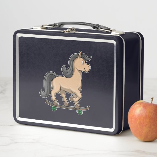 Lunch Box Cheval en Patinage avec Skateboard (En situation)
