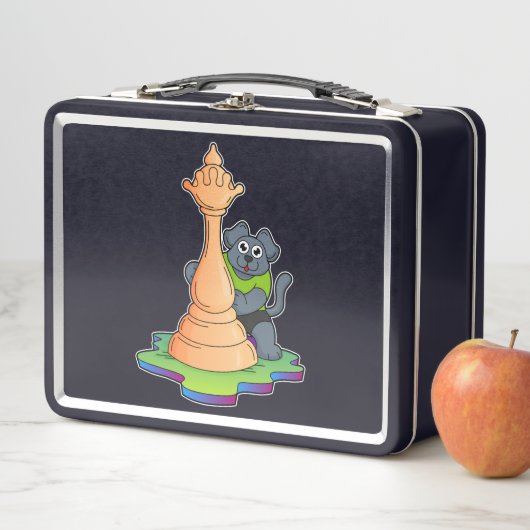 Lunch Box Chien aux échecs avec pièce d'échecs Queen (En situation)