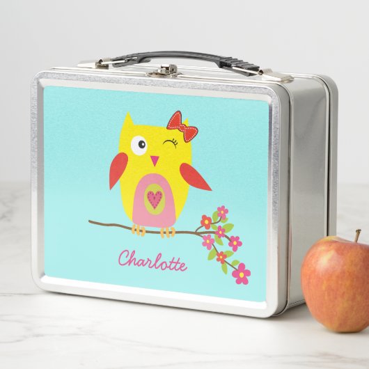 Lunch Box Chouette mignonne en branche avec fleurs roses Per (En situation)