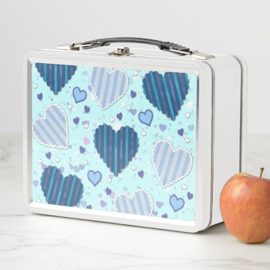 Lunch Box Coeurs bleu et violet (En situation)