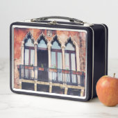 Lunch Box Destinations | Bâtiment rustique de Venise (En situation)