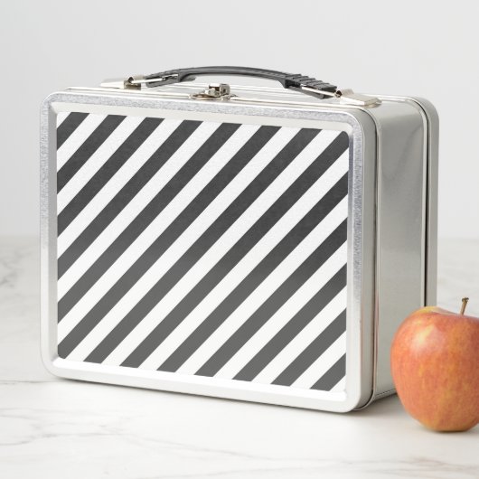 Lunch Box Diagonal black and white stripes  pattern (En situation)