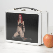 Lunch Box Femme punk de vampire de Goth en cuir noir (En situation)